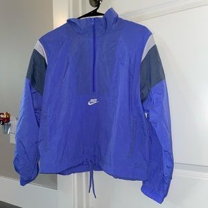 nike windbreaker